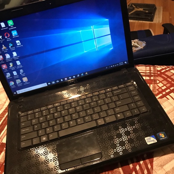 Dell Laptop - Picture 3 of 4